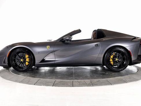 Certified 2021 Ferrari 812 GTS image 3