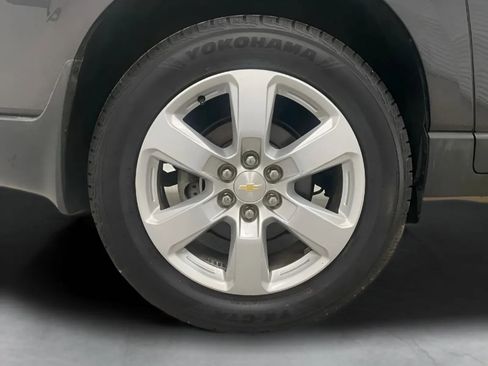 Used 2016 Chevrolet Traverse LT w/ Style and Technology Package FWD image 31