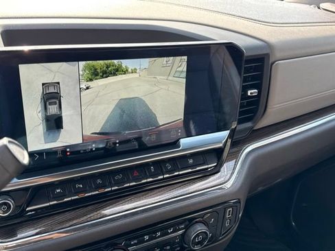 Used 2024 Chevrolet Silverado 1500 LT w/ Z71 Off-Road Package AWD/4WD image 23