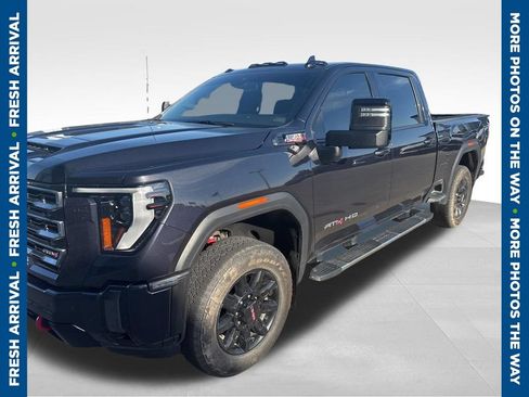 Used 2024 GMC Sierra 2500 AT4 w/ AT4 Preferred Package AWD/4WD image 1