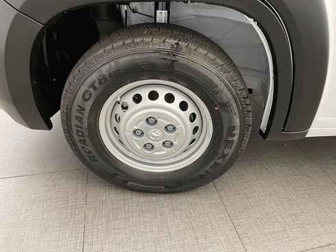 New 2026 RAM ProMaster 2500 w/ Crew Van Package FWD image 10
