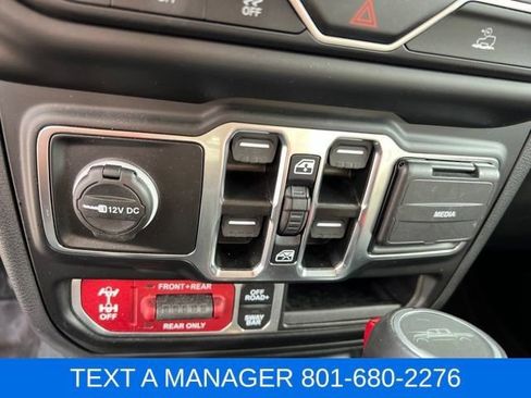Used 2023 Jeep Gladiator Rubicon w/ LED Lighting Group AWD/4WD image 25