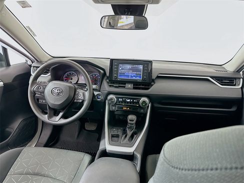 Used 2020 Toyota RAV4 XLE image 21