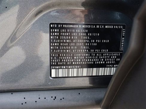 New 2025 Volkswagen Tiguan SE image 27