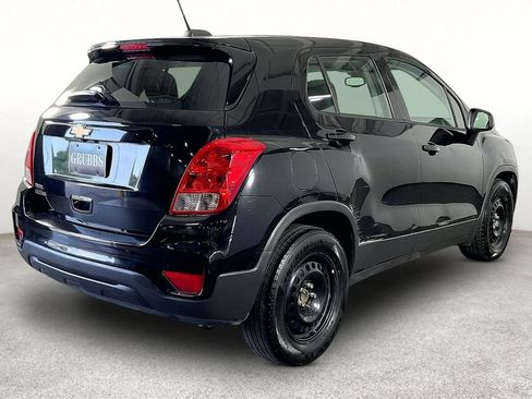Used 2018 Chevrolet Trax LS FWD image 4