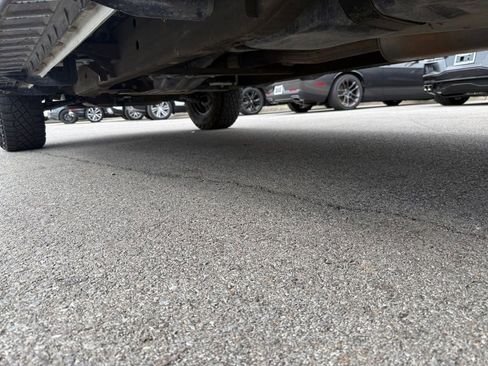 Used 2024 GMC Sierra 1500 AT4X image 27