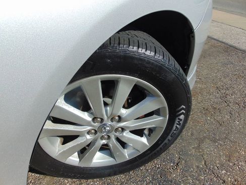Used 2010 Toyota Corolla S FWD image 27