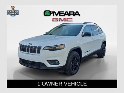 Used 2023 Jeep Cherokee Altitude Lux