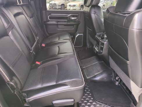 Used 2024 RAM 2500 Laramie w/ Night Edition AWD/4WD image 18