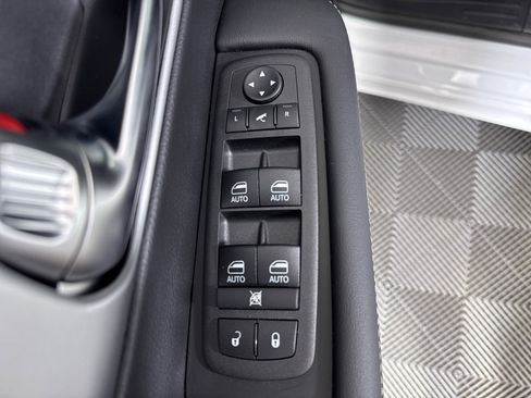 New 2026 Chrysler Pacifica Limited w/ S Appearance Package image 26