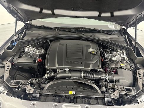 New 2025 Jaguar F-PACE R-Dynamic S image 29