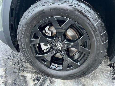 Used 2024 Volkswagen Atlas Peak Edition SE image 51