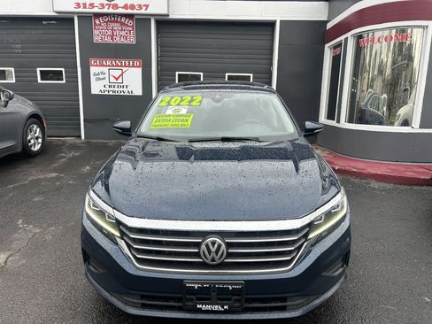 Used 2022 Volkswagen Passat 2.0T SE FWD image 2