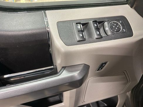 Used 2018 Ford F150 XLT image 10