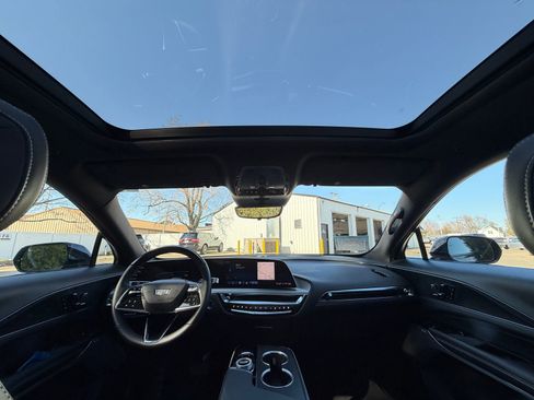 Used 2025 Cadillac Lyriq Sport image 26