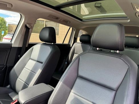 Used 2019 Volkswagen Tiguan SE w/ Panoramic Sunroof Package image 21