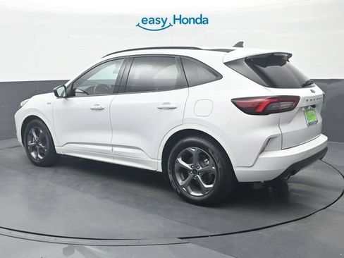 Used 2023 Ford Escape ST-Line FWD image 5