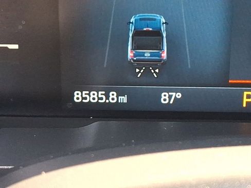 Used 2025 Ford Maverick XL w/ Equipment Group 102A image 13