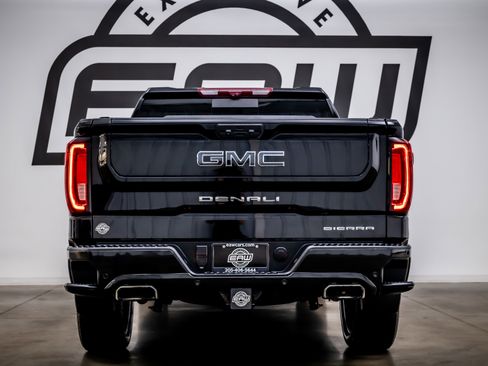 Used 2023 GMC Sierra 1500 Denali Ultimate image 10