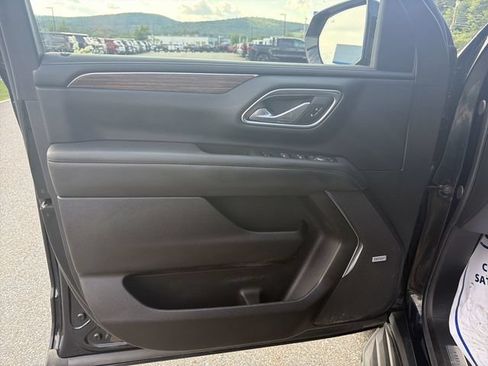 Used 2024 Chevrolet Tahoe High Country AWD/4WD image 23