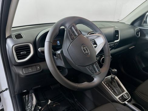 New 2026 Hyundai Venue SEL image 9