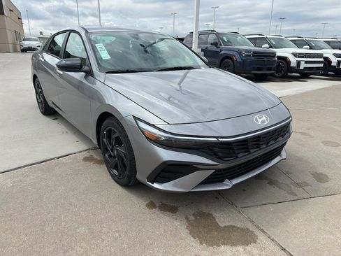 New 2026 Hyundai Elantra Sport FWD image 5
