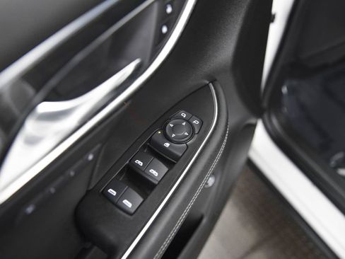Used 2023 Buick Envision Essence AWD/4WD image 11
