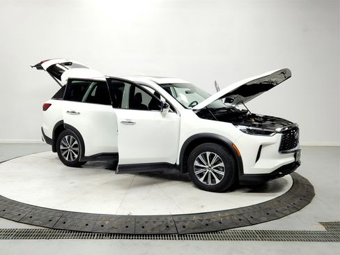 Used 2025 INFINITI QX60 Pure image 9
