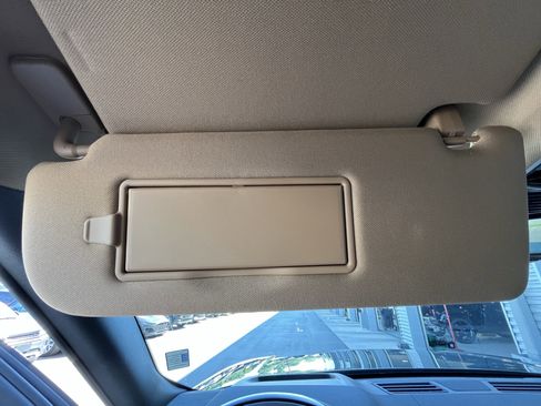 Used 2026 Land Rover Range Rover SE image 21