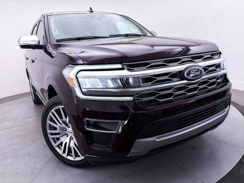 Used 2024 Ford Expedition Platinum AWD/4WD image 9