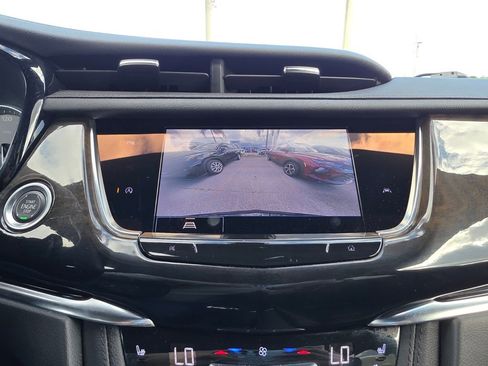 Used 2022 Cadillac XT6 Premium Luxury image 33