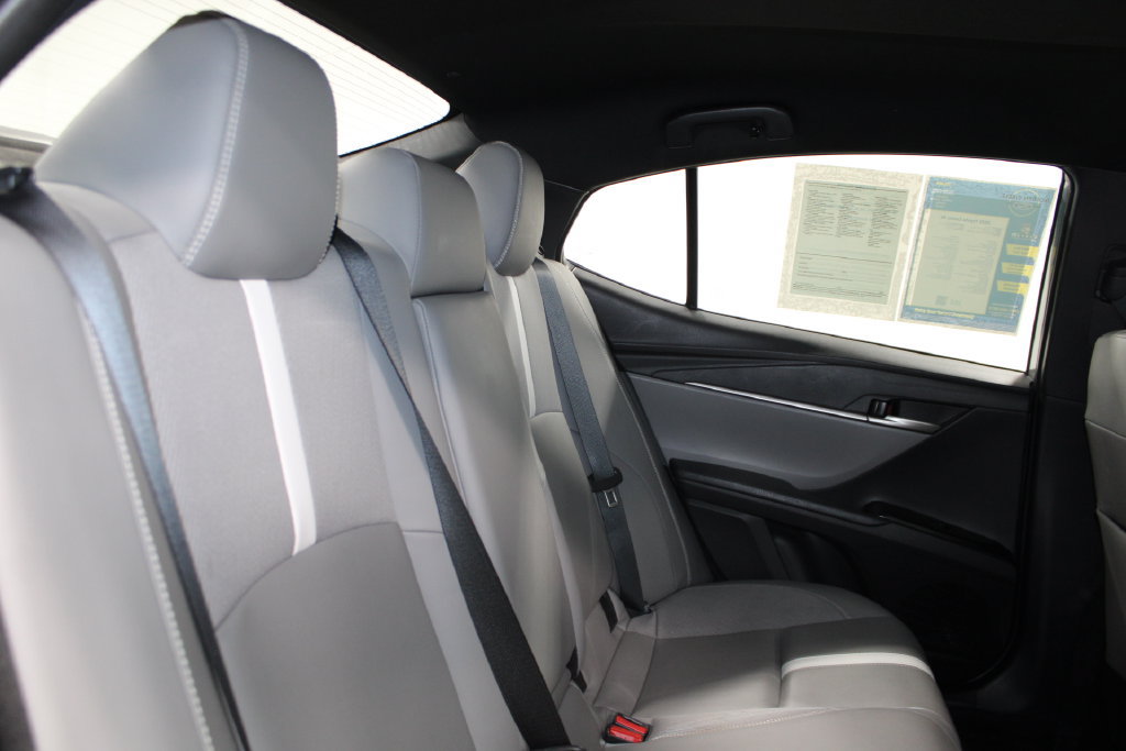 Used 2025 Toyota Camry SE FWD image 23