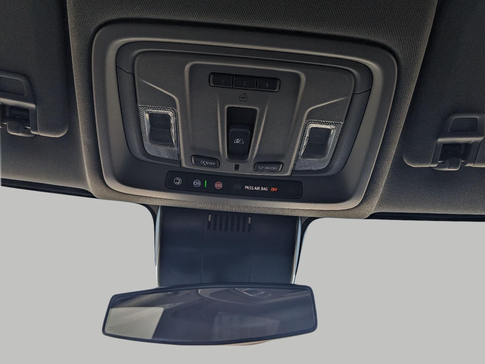 Used 2025 Chevrolet Silverado 1500 RST AWD/4WD image 19