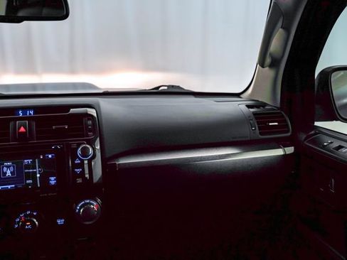 Used 2019 Toyota 4Runner TRD Off-Road Premium AWD/4WD image 5