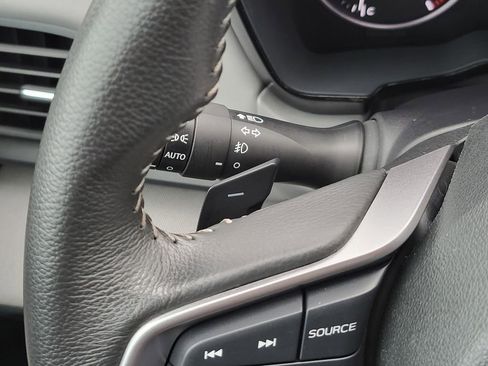 Certified 2025 Subaru Legacy Premium image 24