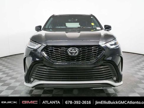 Used 2024 Toyota Highlander XSE FWD image 32