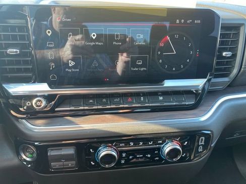 Used 2025 GMC Sierra 1500 SLT AWD/4WD image 22