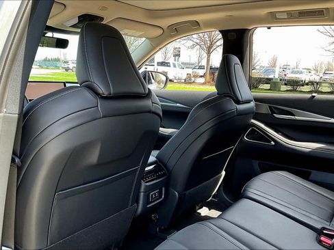 Certified 2026 INFINITI QX60 Luxe w/ Cargo Package image 31