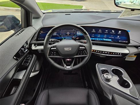 New 2026 Cadillac Optiq Sport 1 w/ LPO, Floor Liner Package AWD/4WD image 11