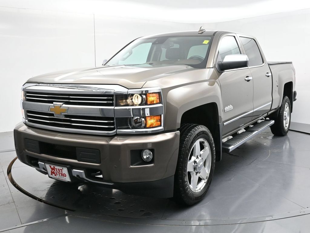 Used 2015 Chevrolet Silverado 2500 High Country w/ High Country Premium Package AWD/4WD image 3