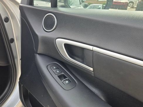 Used 2025 Hyundai Sonata SEL FWD image 28