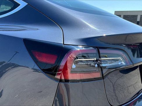 Used 2020 Tesla Model 3 Standard Range Plus RWD image 33
