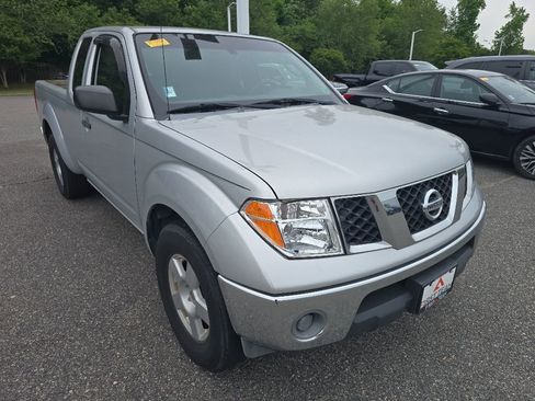 Used 2008 Nissan Frontier SE w/ Power Pkg RWD image 3