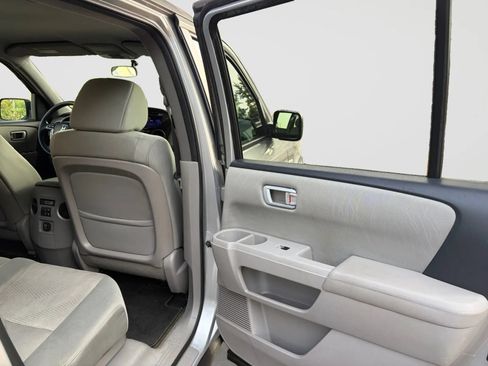 Used 2015 Honda Pilot LX image 18