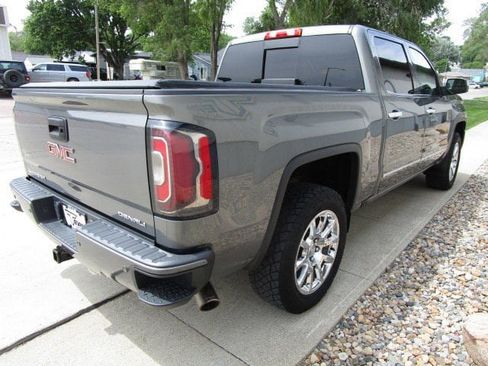 Used 2017 GMC Sierra 1500 Denali AWD/4WD image 7