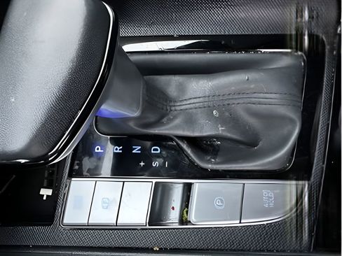 Used 2023 Hyundai Elantra SEL w/ Convenience Package image 24