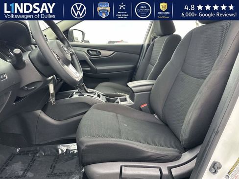 Used 2018 Nissan Rogue Sport S image 10