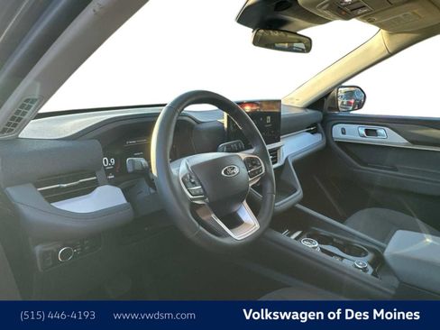 Used 2025 Ford Explorer Active image 2