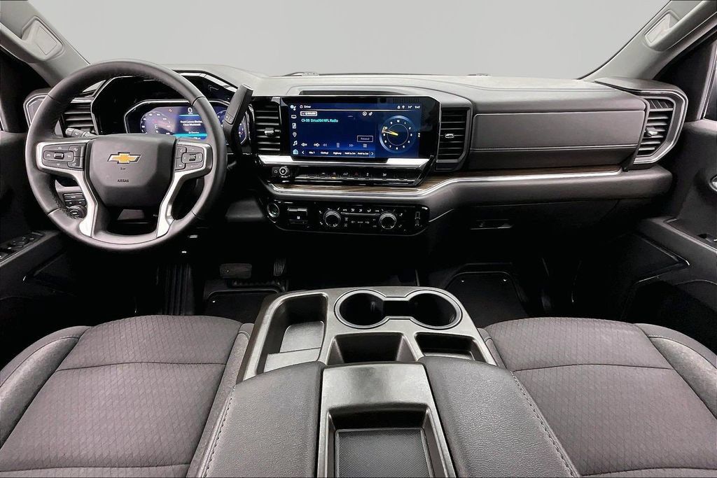 Used 2023 Chevrolet Silverado 1500 LT w/ Protection Package AWD/4WD image 16