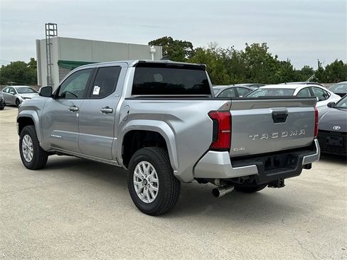 New 2025 Toyota Tacoma SR5 image 3